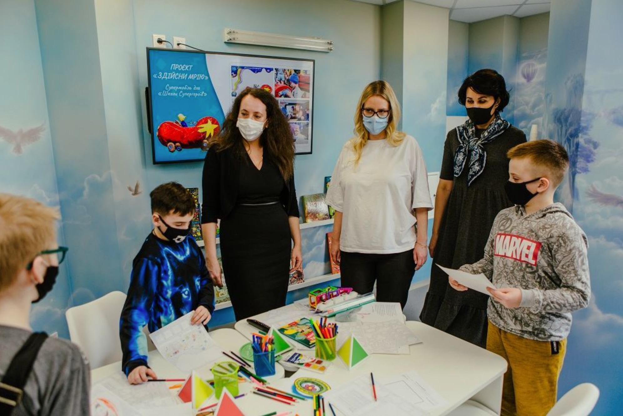 Ведущая 1+1 в свой день рождения просит о помощи